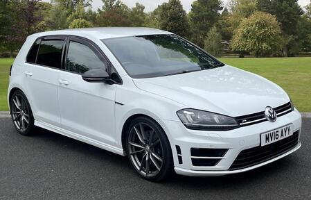 VOLKSWAGEN GOLF 2.0 TSI BlueMotion Tech R