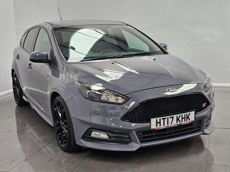 FORD FOCUS 2.0 T EcoBoost ST-3