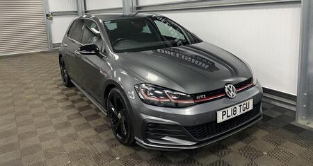 VOLKSWAGEN GOLF 2.0 TSI GTI