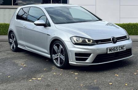 VOLKSWAGEN GOLF 2.0 TSI BlueMotion Tech R