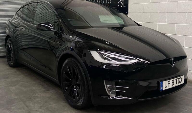 TESLA MODEL X