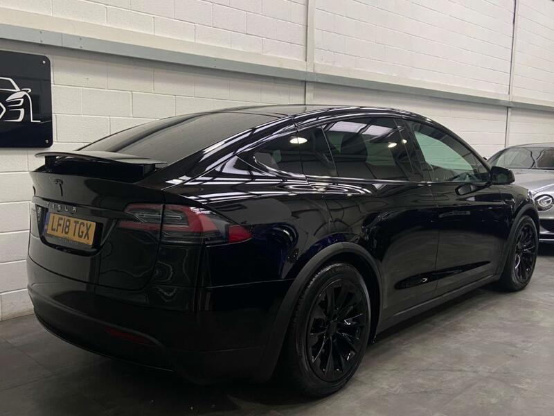 TESLA MODEL X