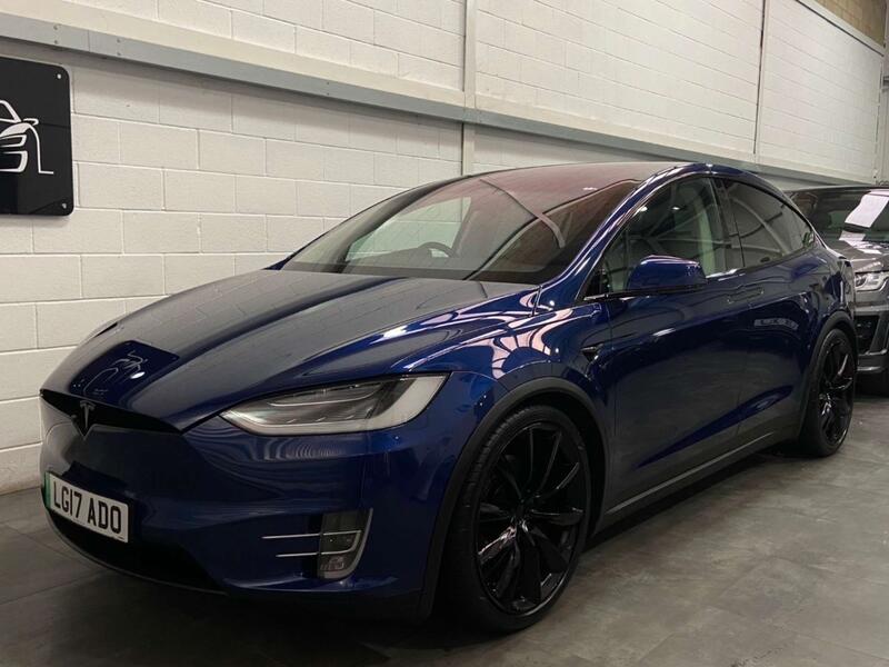 TESLA MODEL X