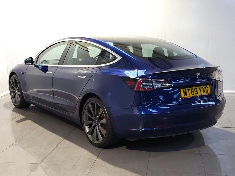 TESLA MODEL 3