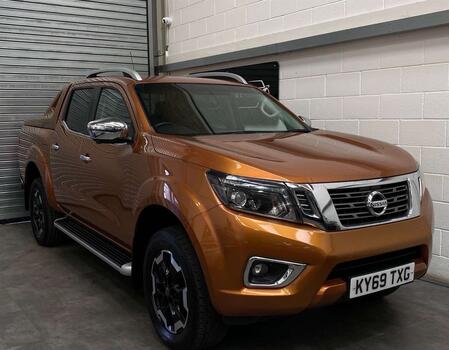 NISSAN NAVARA 2.3 dCi Tekna