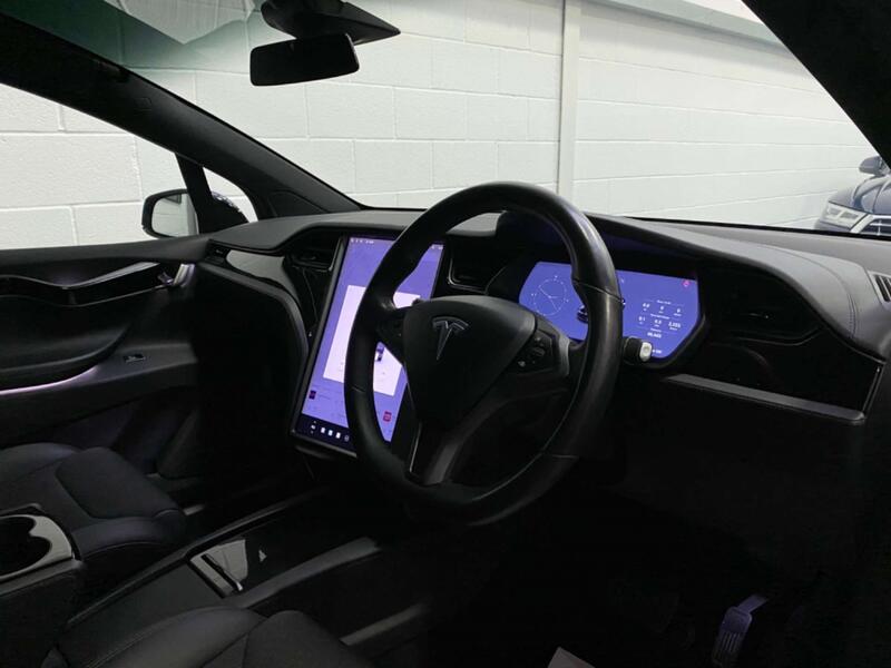 TESLA MODEL X